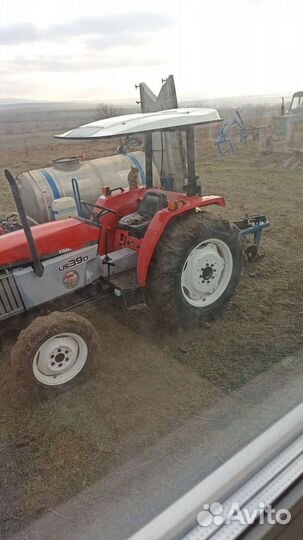 Вспашка земли трактором