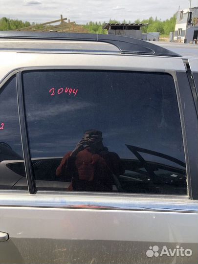 Стекло двери заднее правое Cadillac SRX1 (2003-200