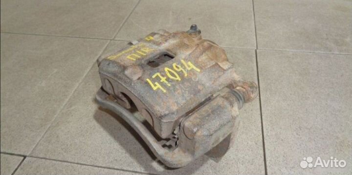 Суппорт передний правый Hyundai Sonata 4 EF