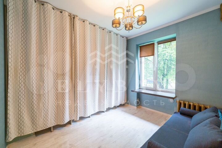 2-к. квартира, 40 м², 1/3 эт.