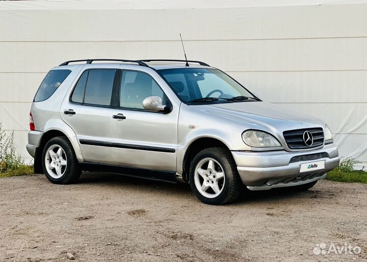 Mercedes-Benz M-класс 2.3 МТ, 1998, 335 345 км