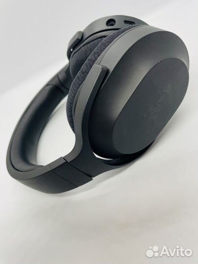 Беспроводные наушники Razer Barrakuda X