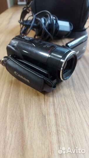 Видеокамера canon legria