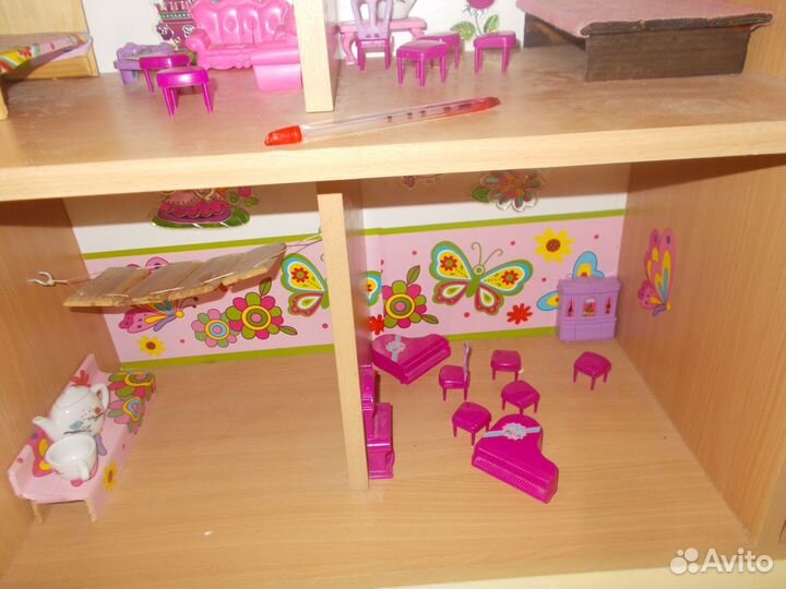 Кукольный домик с набором вещей