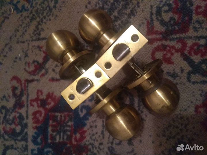 Межкомнатные ручки дверей