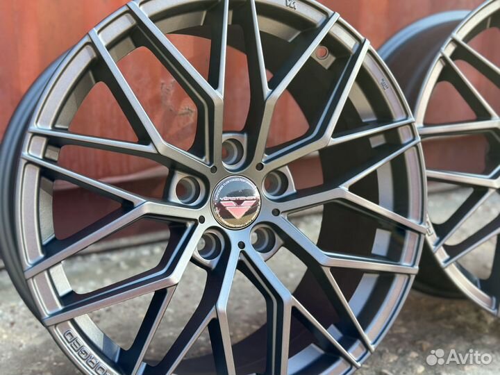 Vrst Carbon R17 5-112 для Mercedes Audi VW Skoda