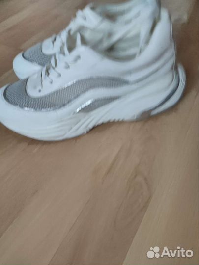 Кроссовки женские 40 41 размер