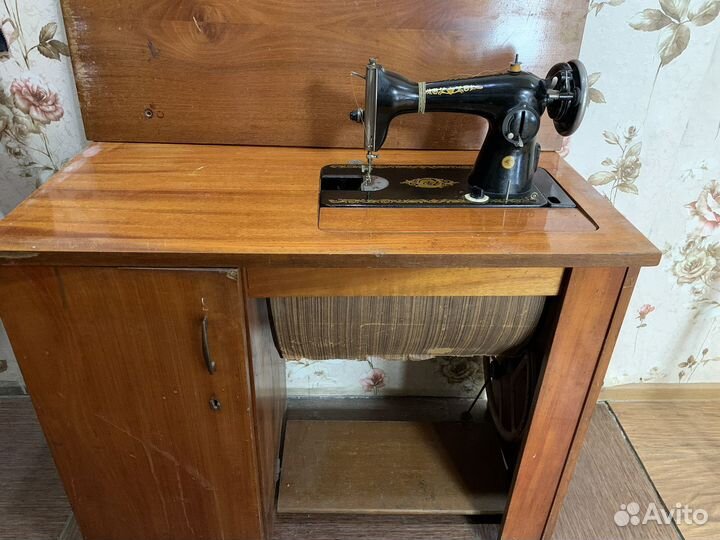 Швейная машинка