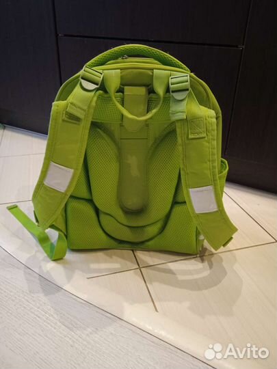 Рюкзак зелёный школьный