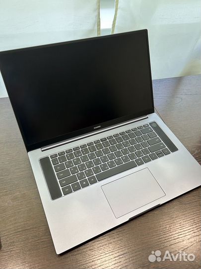 Huawei MateBook d16