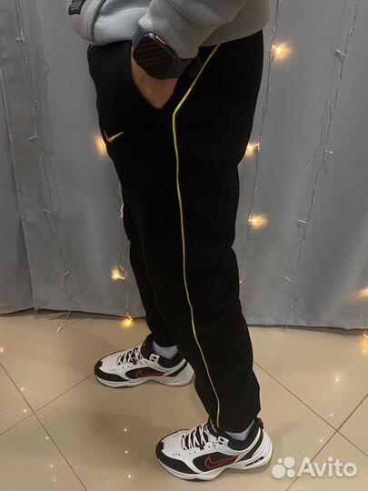 Теплые штаны Nike