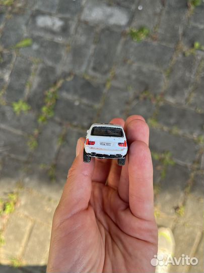 Модель автомобиля полиция