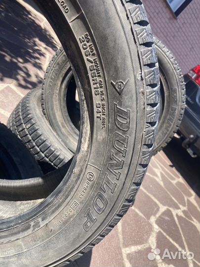 Dunlop SP Winter Ice 01 205/55 R16 94T