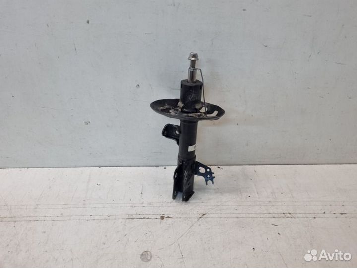 Амортизатор передний правый Toyota Camry V70