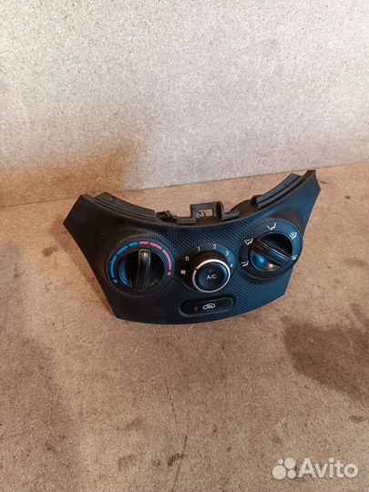 Блок управления печкой Hyundai Solaris 1