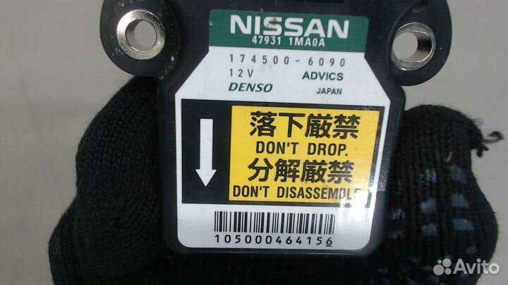 Датчик ускорения Infiniti QX56, 2011