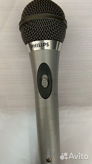 Вокальный микрофон Philips 650MD