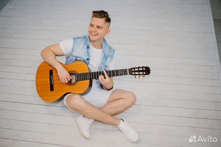 Ведущий на мероприятие