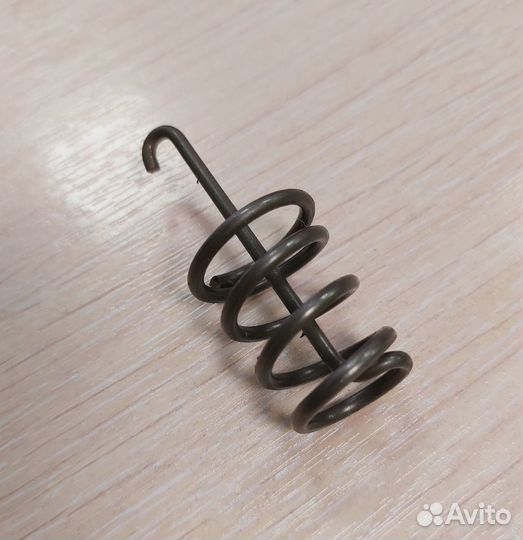 Пружина фиксирующая для колесного тормоза прицепа