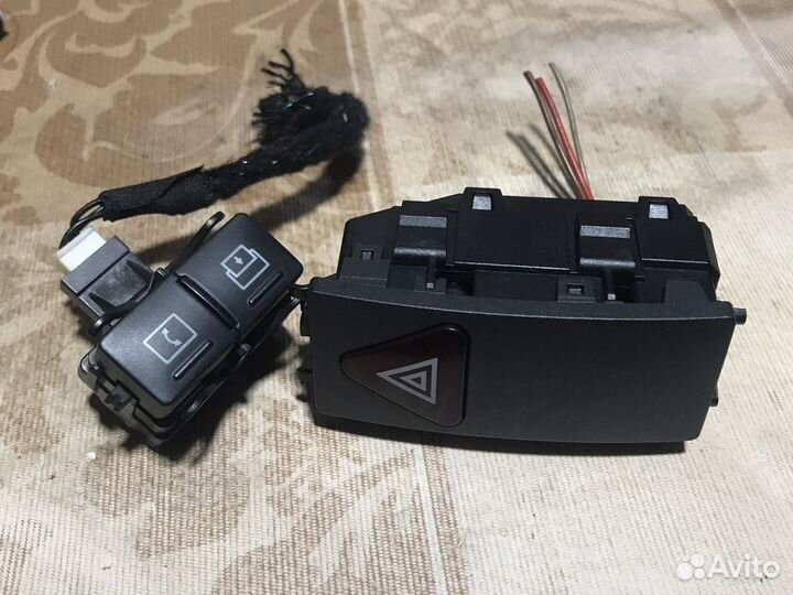 Кнопка команда аварийки w204