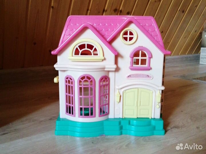 Маленький кукольный домик