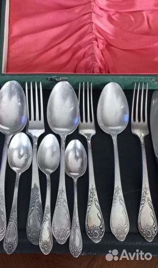 Столовый набор 12 приборов. зиш. СССР. мнц