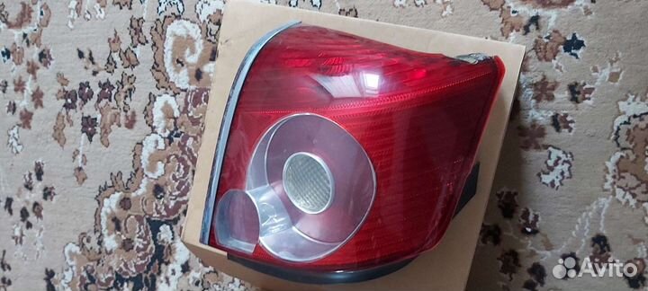 Задние фонари Toyota Avensis restyling
