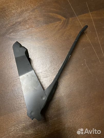 Кронштейн Toyota Rav4 30 2010-2013 (5208542010)