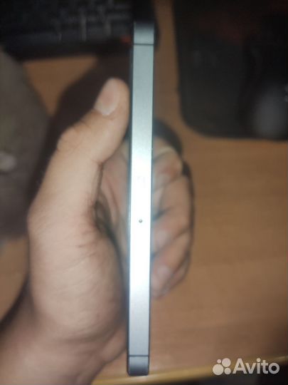 Телефон iPhone 5s