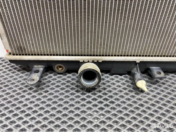 Радиатор охлаждения двигателя Honda Civic FD(4Д)