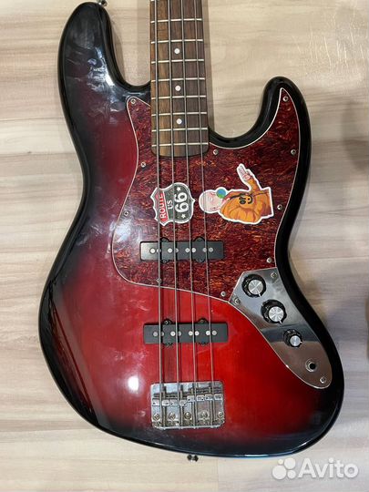 Бас гитара Squier Jazz Bass