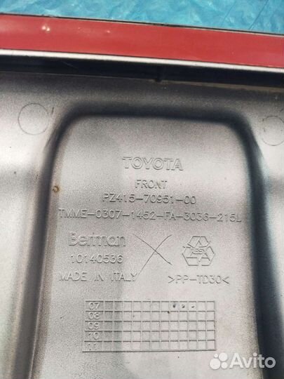 Спойлер переднего бампера Ленд Крузер 200