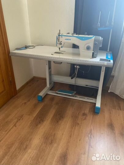 Швейная машина jack