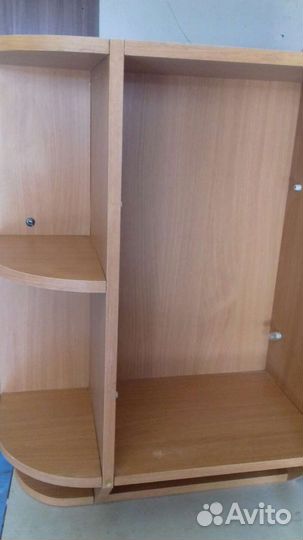 Кухня бу 3подвесных шкафа цена за все