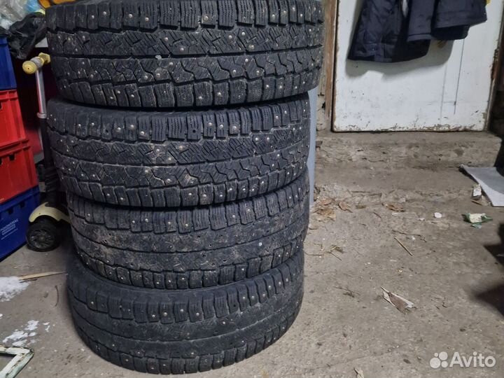 Gislaved Nord Frost Van 225/70 R15C 112R