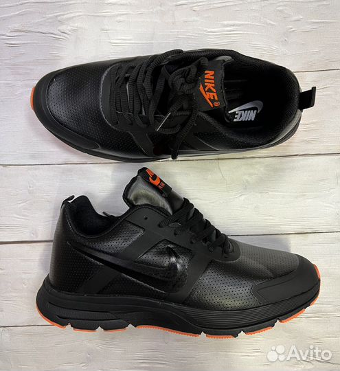 Кроссовки новые мужские