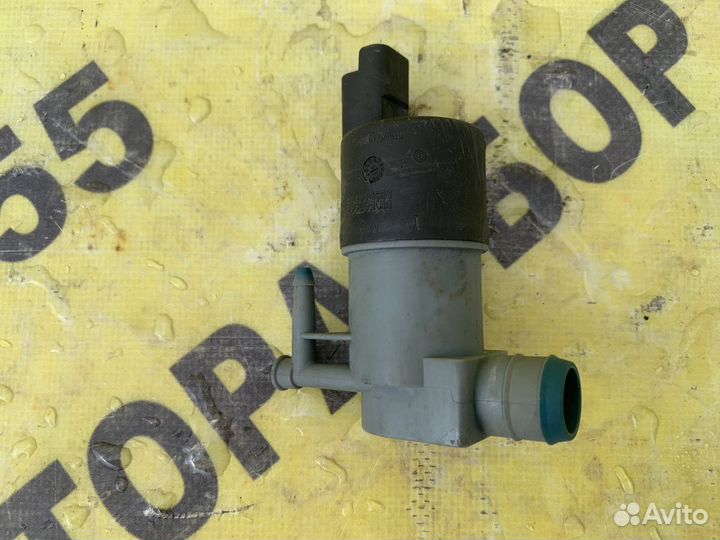 Насос омывателя Renault Logan