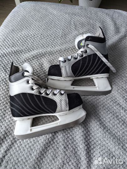 Коньки хоккейные детские 35 размер (22см стелька)