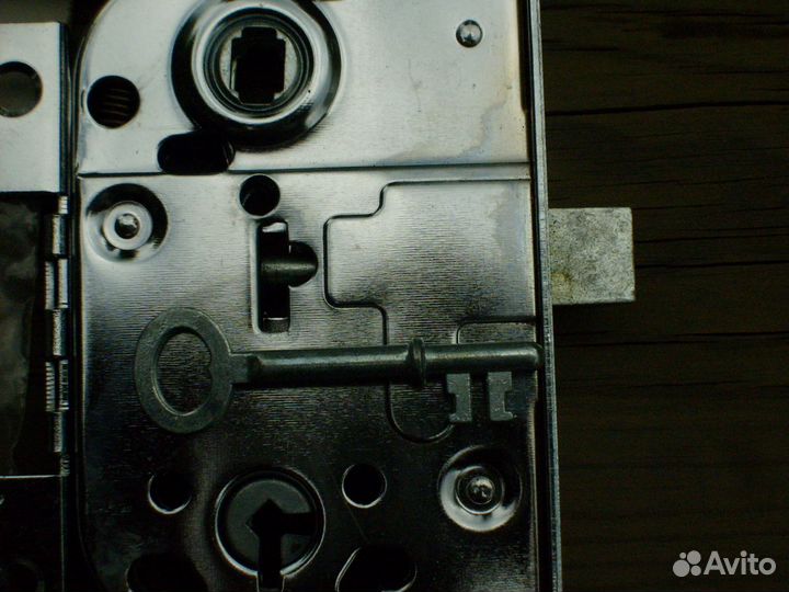 М\к защелка новая(фин) с ручкой