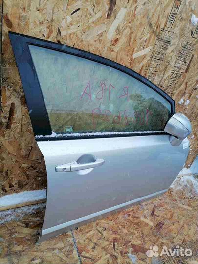 Дверь передняя правая Honda Civic FD1