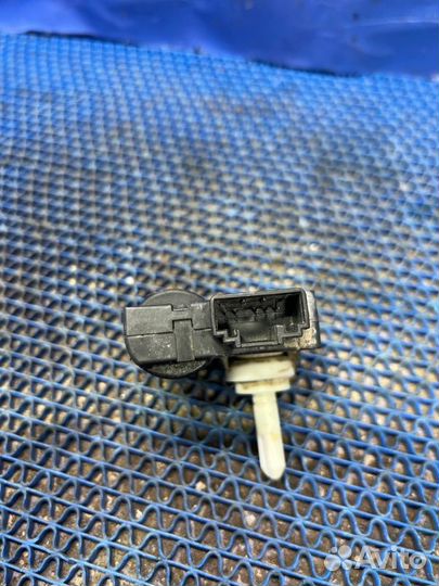 Моторчик заслонок отопителя Audi A6C6 седан 2005