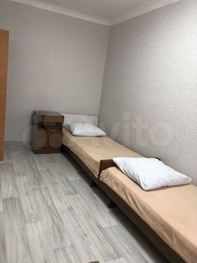 2-к. квартира, 43 м², 2/4 эт.