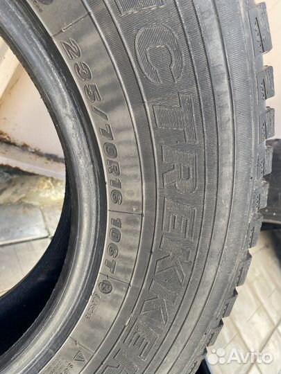 Maxxis ArcticTrekker NP3 235/70 R16