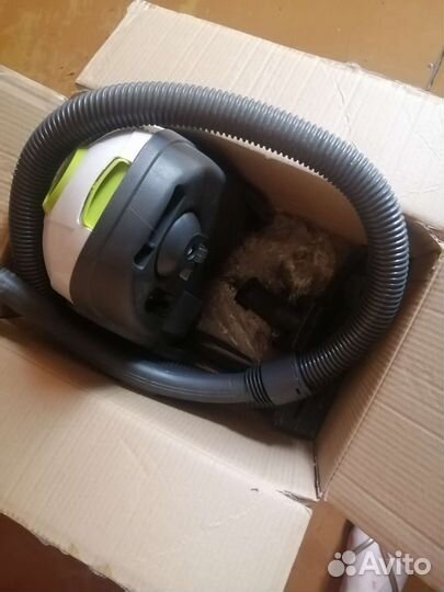 Пылесос home club рабочиий, в хорошем состоянии