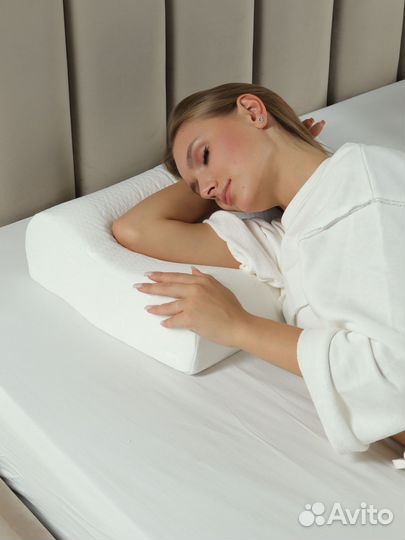Анатомическая подушка для сна с эффектом памяти. К