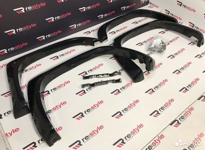 Фендера Toyota Tundra с 2013 S1209