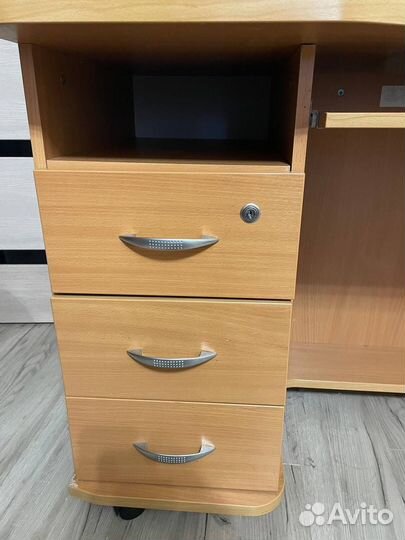 Офисная мебель