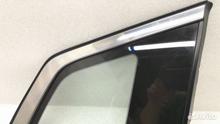 Стекло кузовное глухое заднее правое Nissan