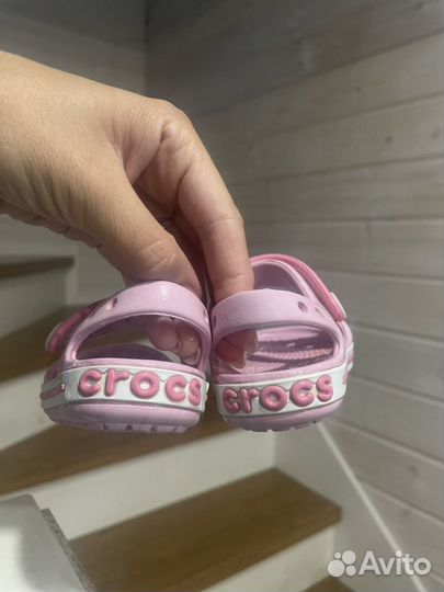 Сандали Crocs для девочки