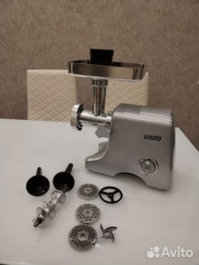 Мясорубка электрическая новая